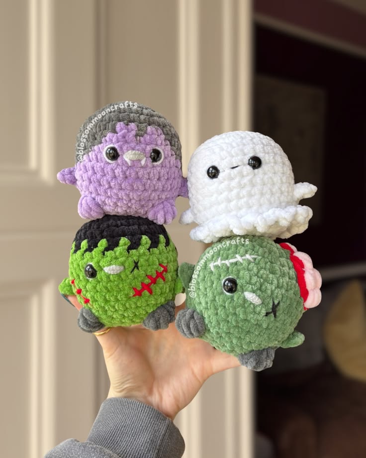 Halloween chick mods 👻🧛🧟 Using these little cuties you can d