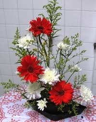 Tall Arrangement http://www.a1chandigarhflowers.com/exclusiv