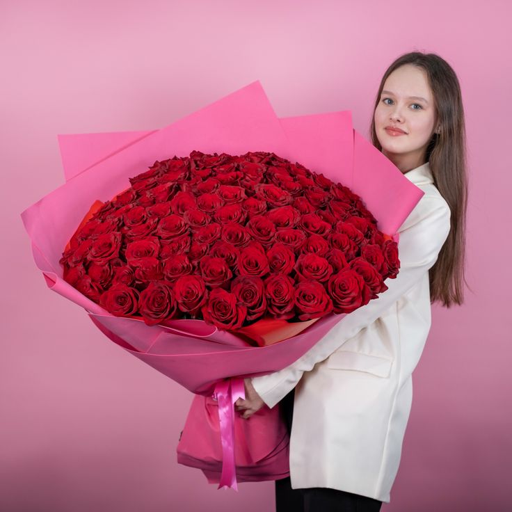 В шумном и динамичном Санкт-Петербурге, где каждый день напо