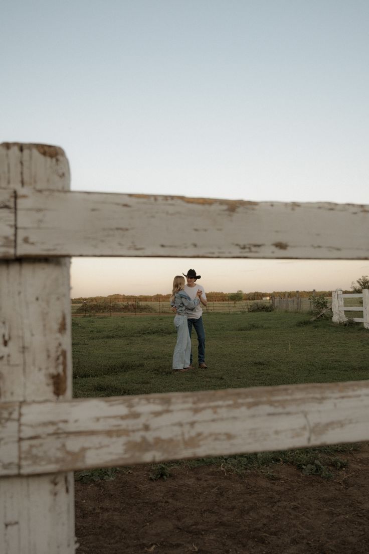 country couple photography, country photoshoot ideas, rustic