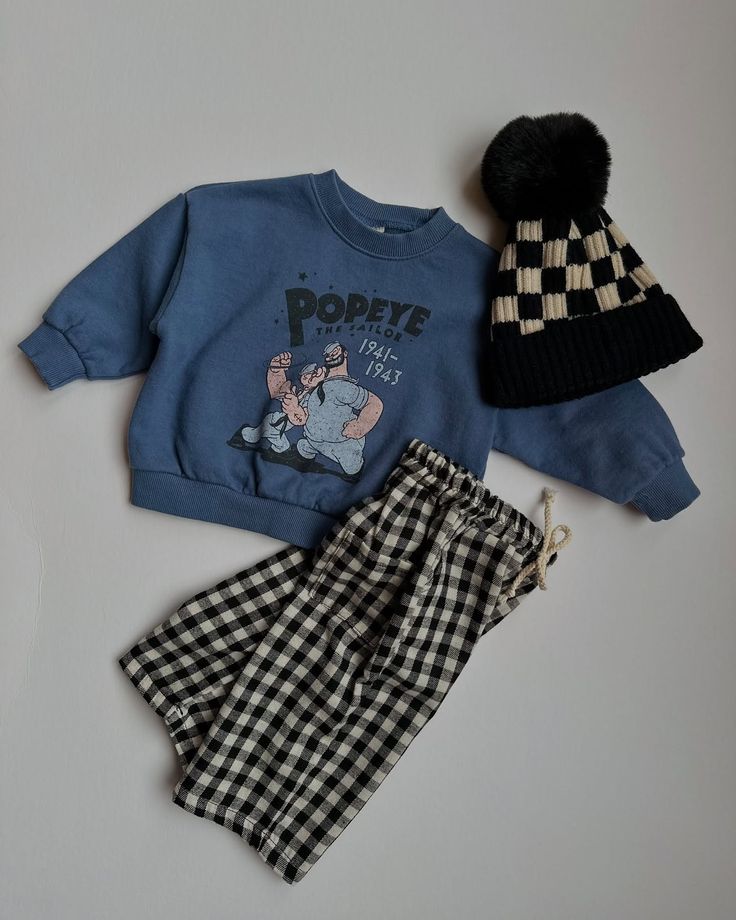 festive little outfits 🎄