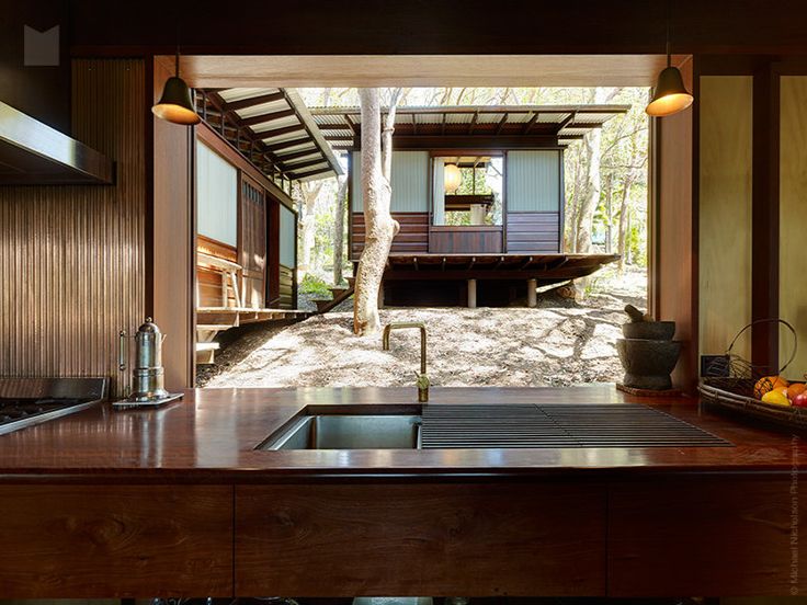 Angophra House / Richard Leplastrier / 33 Bellevue Avenue Av