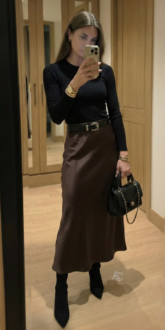 Elevate your evening wardrobe with this sophisticated transi