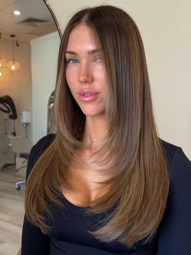 Left no crumbs with this bronde on @ambermariax 🤝 

Coloured
