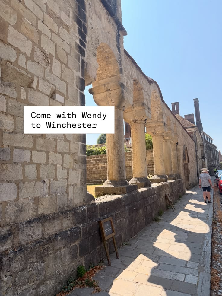 Slide to see what we got up to in Winchester 🫶🏼

A super spe