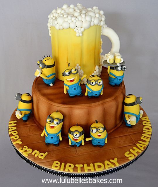 Bar themed Minion Cake