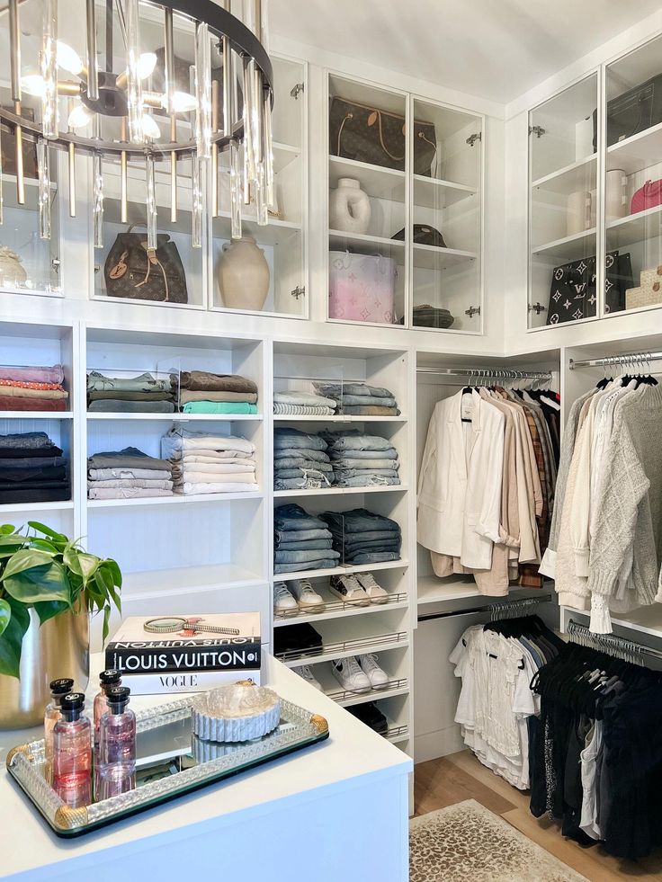 Get this built-in custom closet look for less. You can DIY-i