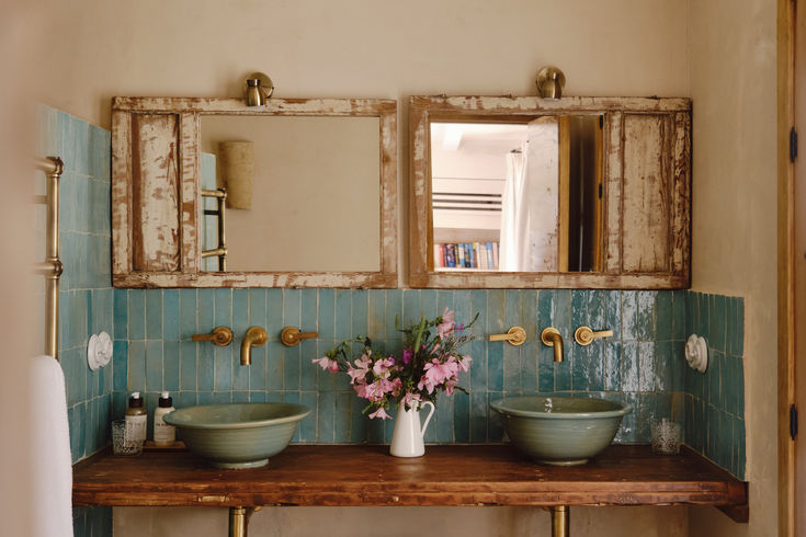 Inspiration from Casa La Siesta with pale blue moroccan zell