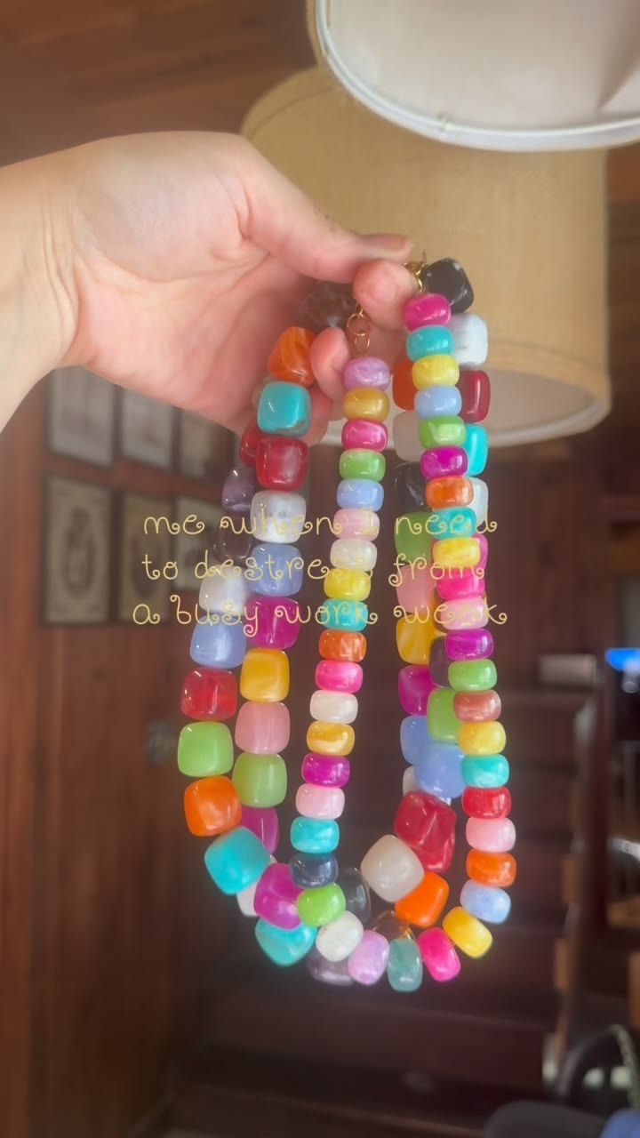 there’s just something about beading that is soo relaxing 🌈✨