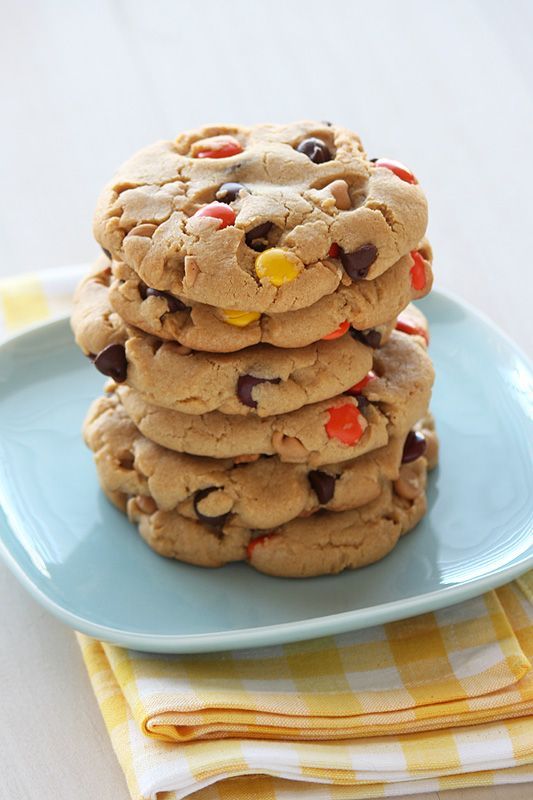 Giant Reese's Pieces Chocolate Chip Cookies. The ULTIMATE pe