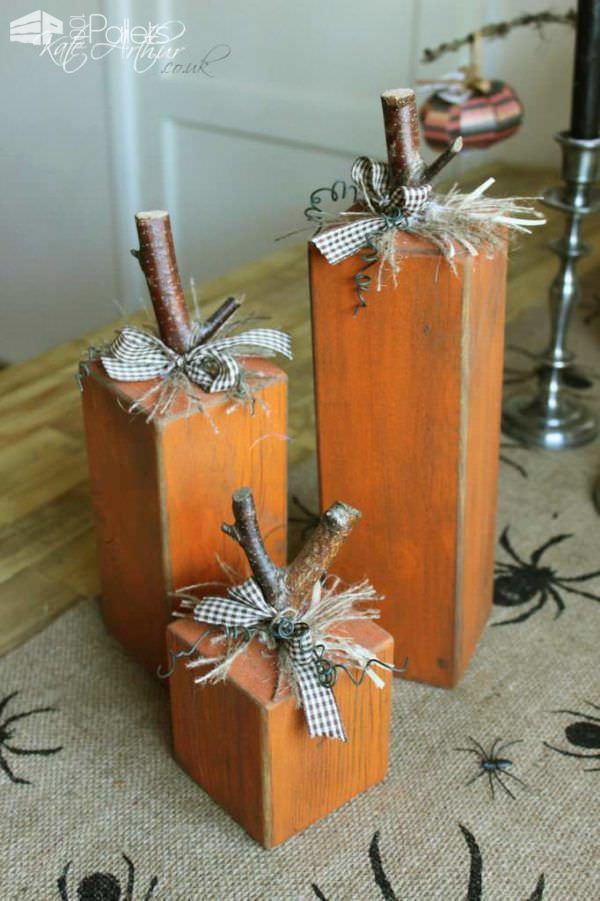 22 Superb Halloween Decorations Using Pallet Wood Pallet Hom