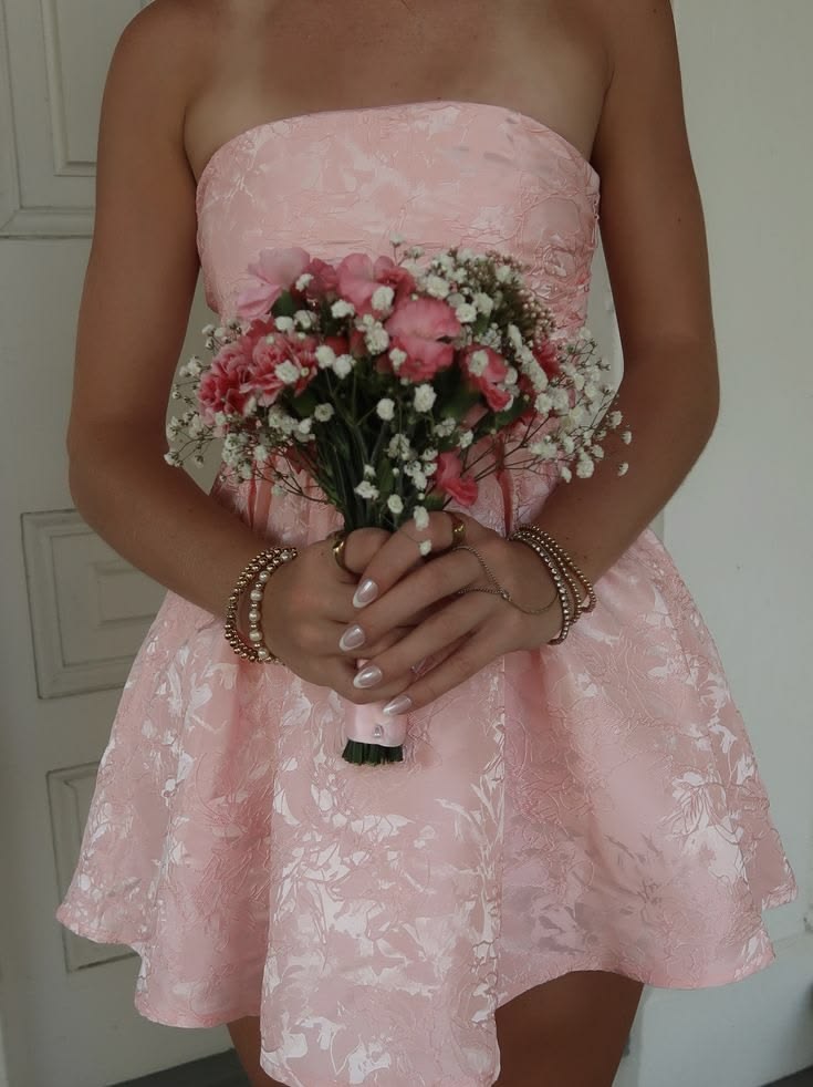 #Bouquet #PinkDress #GoldJewelry #SeniorYear #Homecoming #In