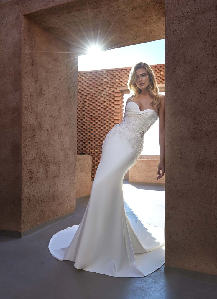 #bride #bridetobe #wedding #weddingdress #bridalfashion
