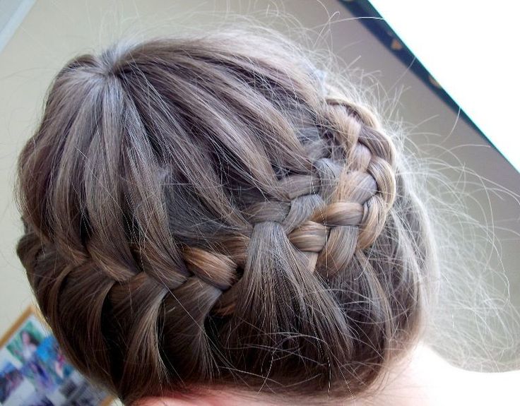 Create a Romantic Summer Braid Hairstyle with Guidecentral!