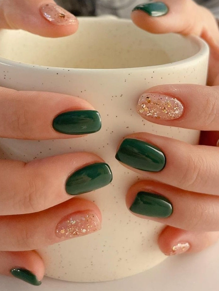Check out these winter-inspired Korean nail art designs to p