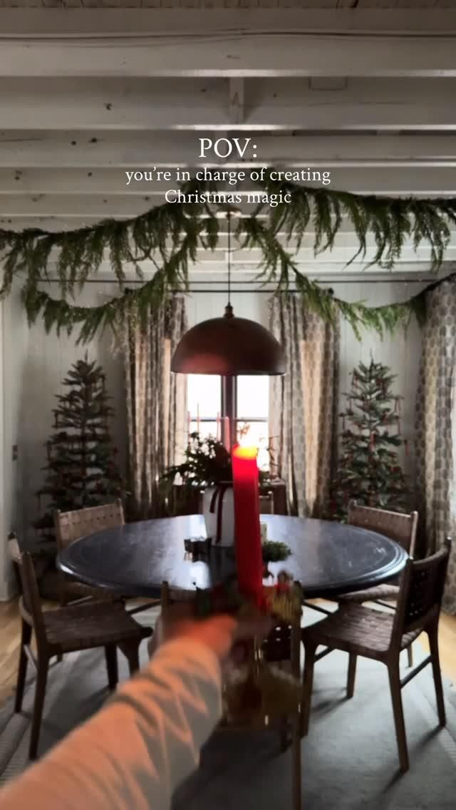 A magical Christmas dining room ☺️ drop “shop” below for sou