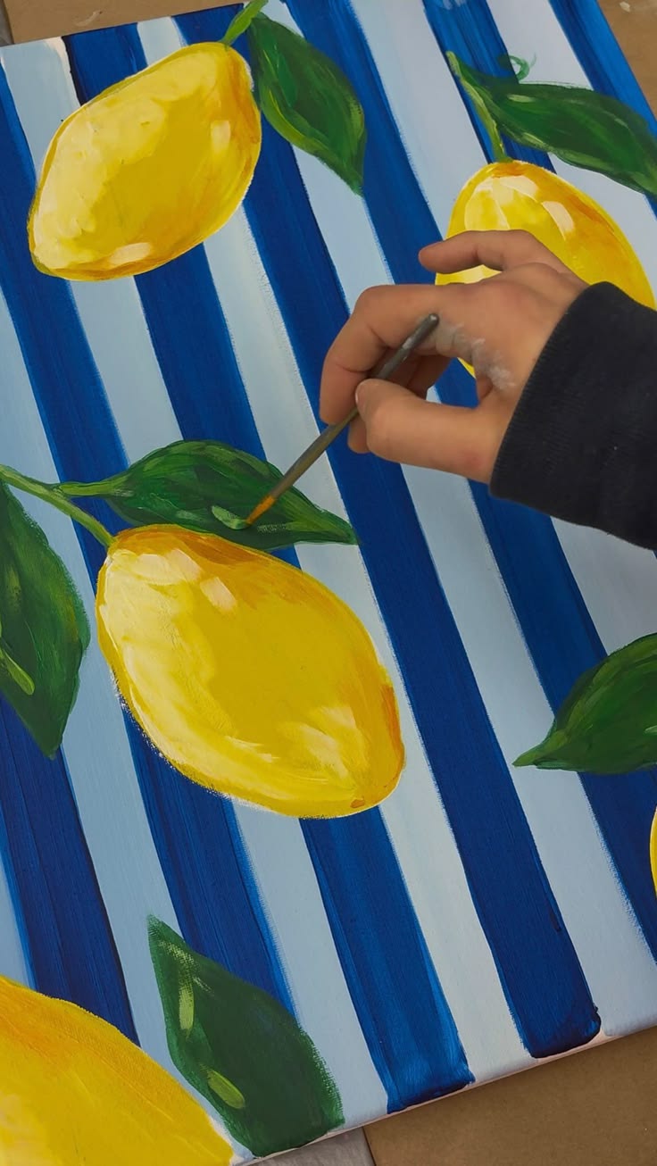 On tonight’s menu …. 🍋🎨 Who’s coming??
