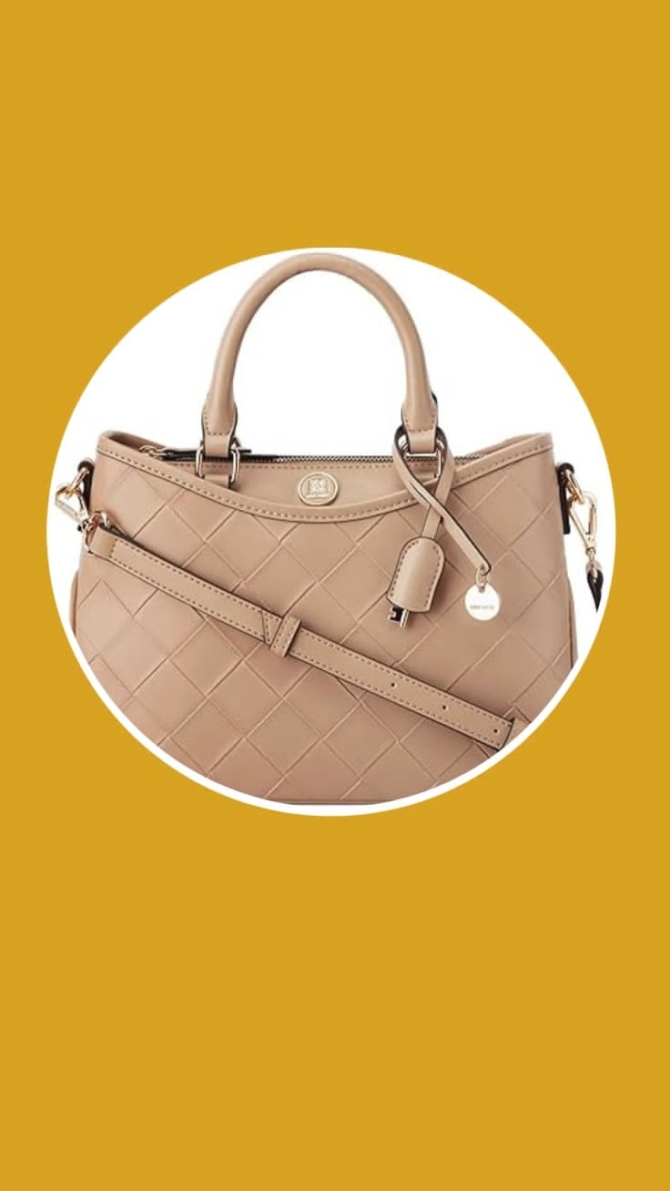 How about a hand bag for you lovely mom..😍😍🥰

Nine West Wome