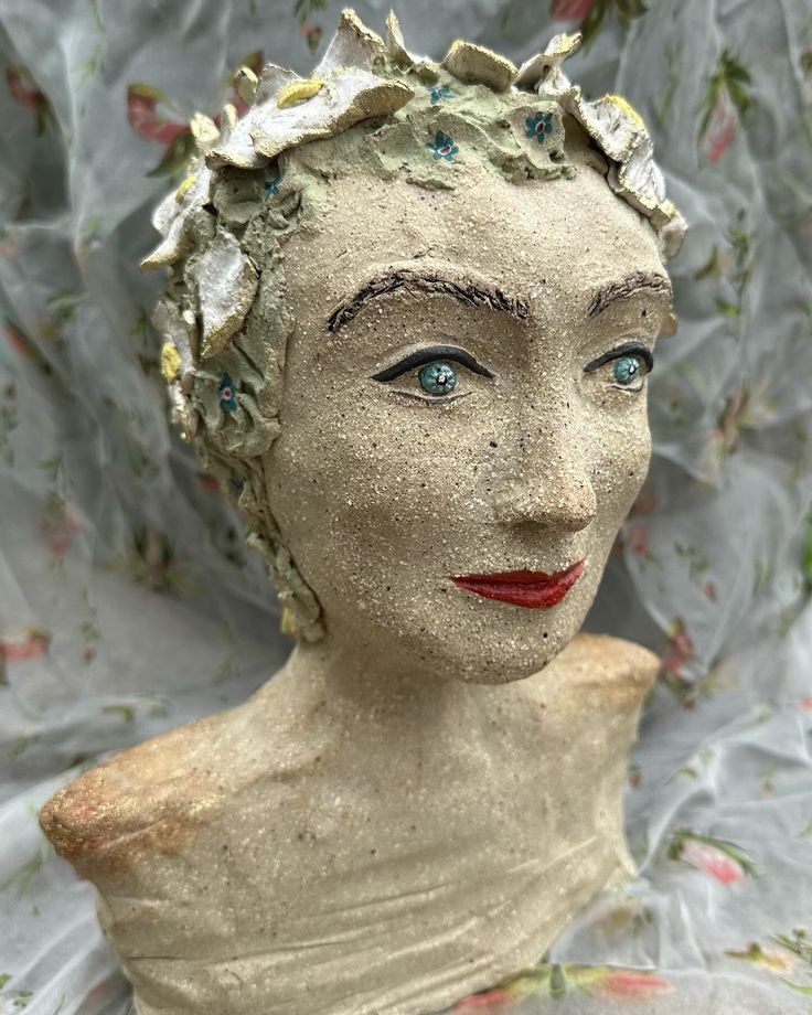 If anyone is looking for some beautiful handmade gifts pleas