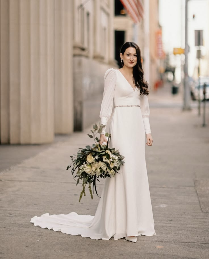 L O W ' S  B R I D E | Caroline Dickinson 🤍⁠
⁠
Every wedding