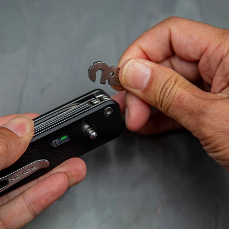 Stocking Stuffers for Outdoor Lovers: Compact Tools They’ll 