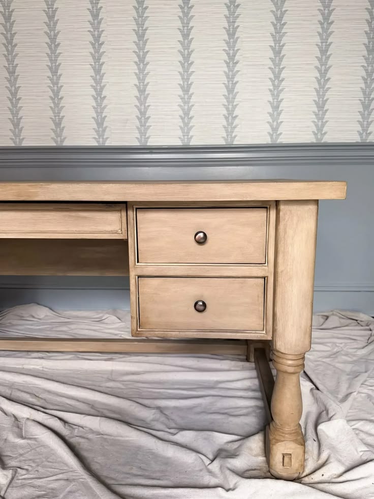 DIY Pottery Barn Finish Furniture || Darling Darleen Top Lif