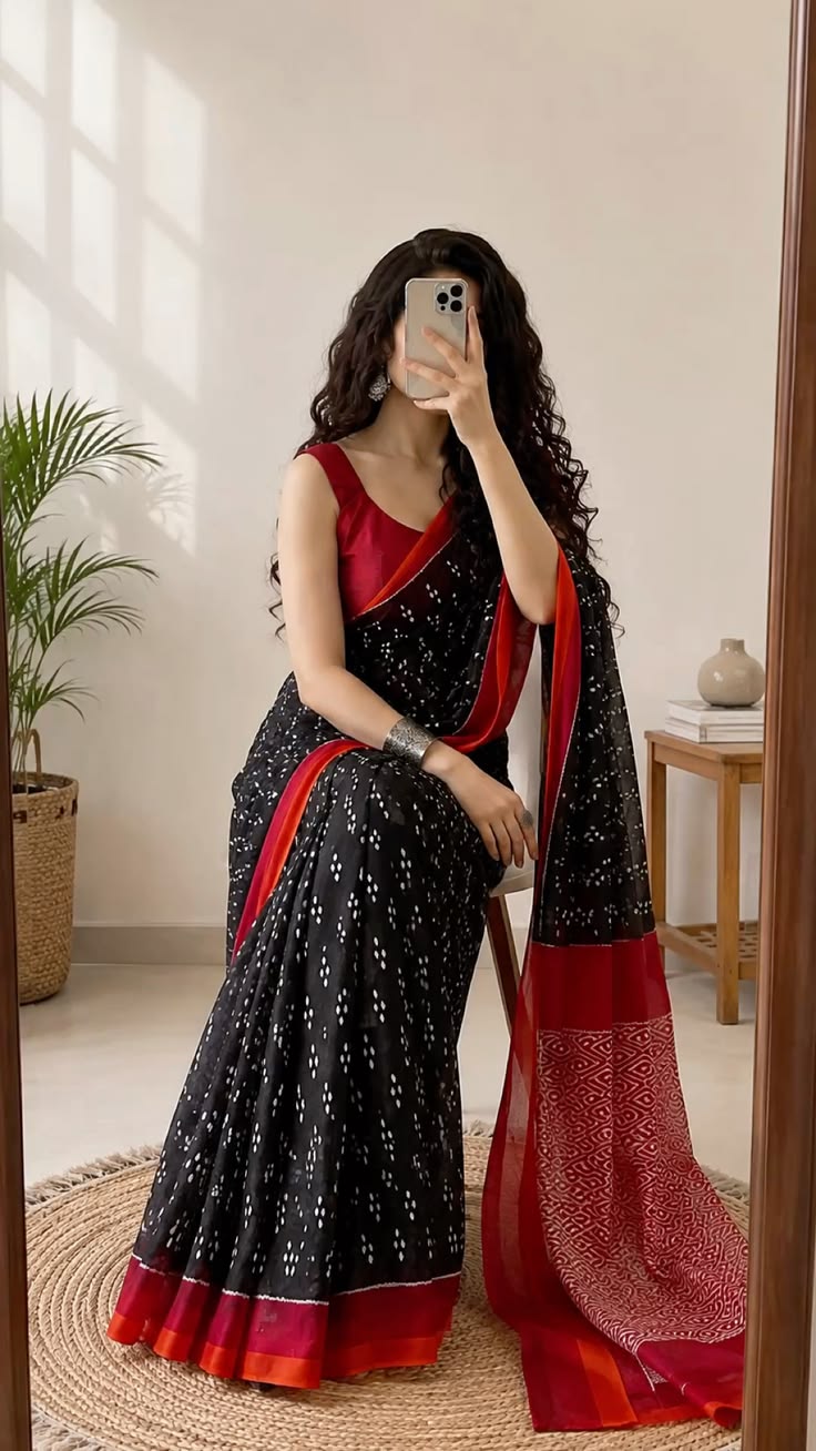 An elegant saree look for your Indian fashion mood board ✨ T