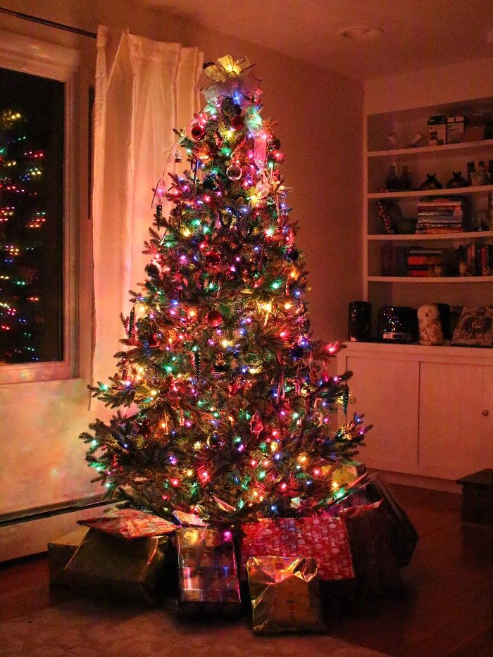 Christmas Tree LINK UP! Show off your tree on our blog! #Chr