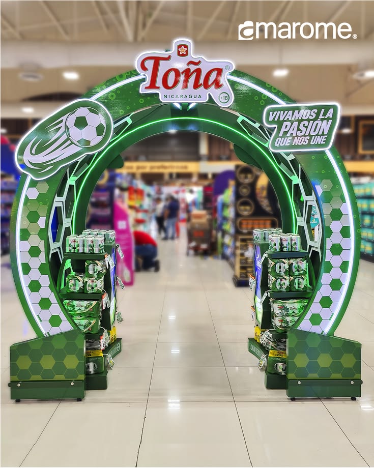 Diseñamos experiencias que detienen la mirada.
Para Cerveza 