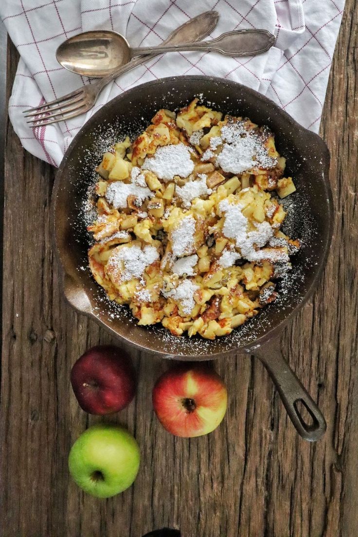 La ricetta del kaiserschmarren, un impasto a base di uova, f