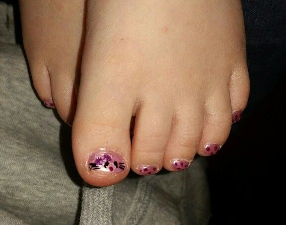 Jayces hello kitty toes
