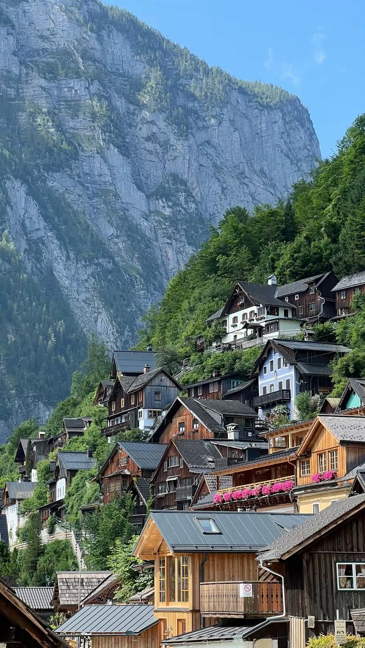 #austria #mountains #train #village #lake #hallstatt