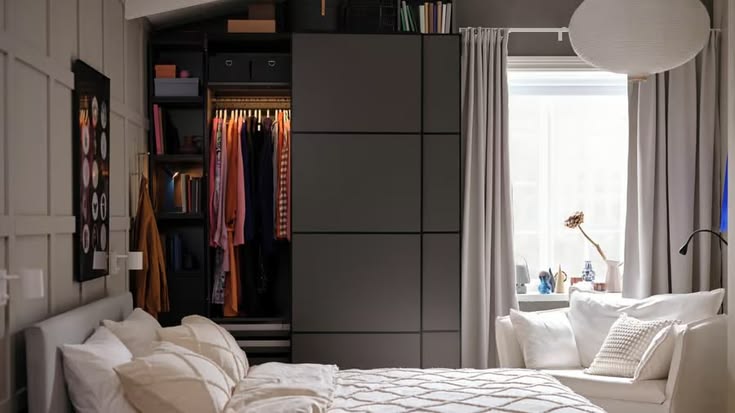 How to choose a just-right clothes storage system