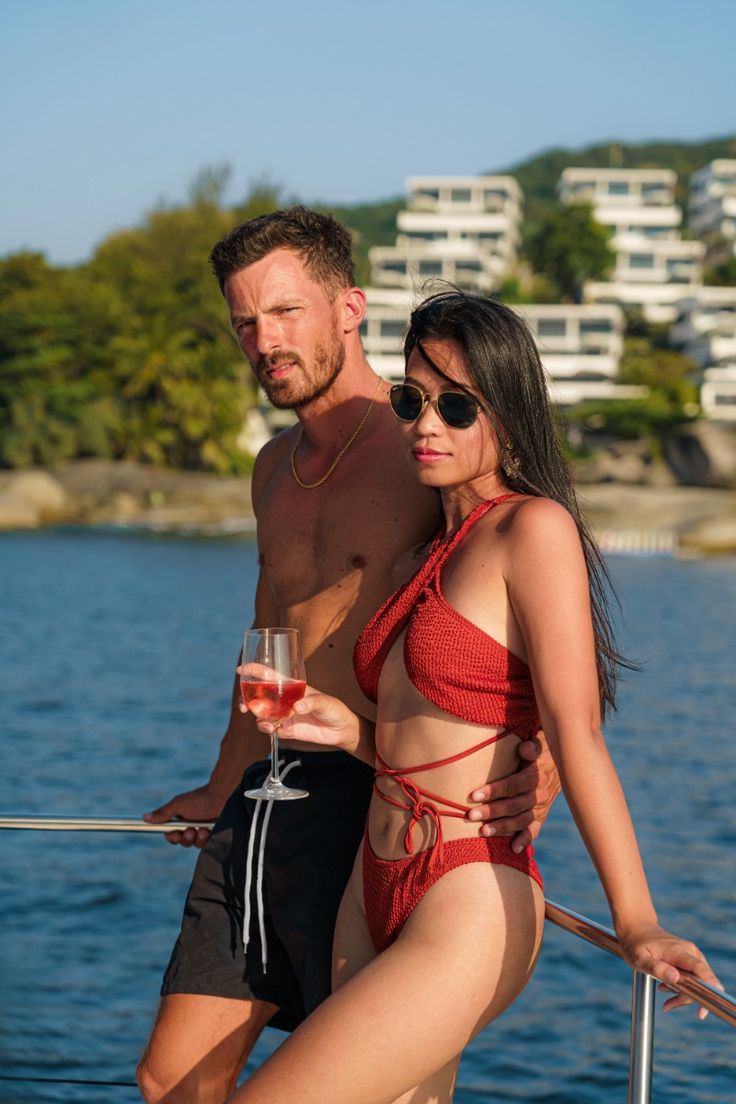 Discover the elegance of fine dining cruises in Phuket, lear