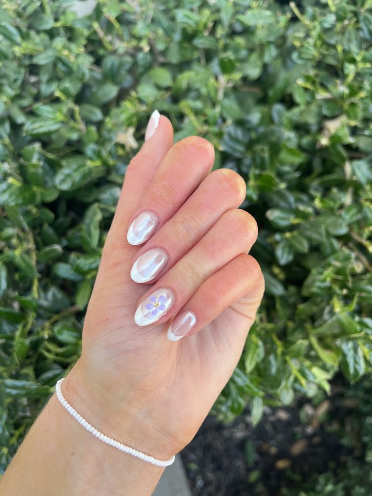#nails #lavender #lightpurple #frenchtip #chromenails #dipna