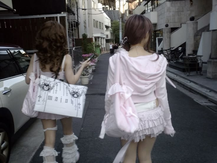 baby9arter & angelicshushu on ig ♡