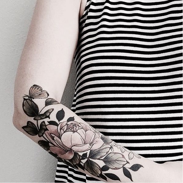 Pinterest: •Linell•