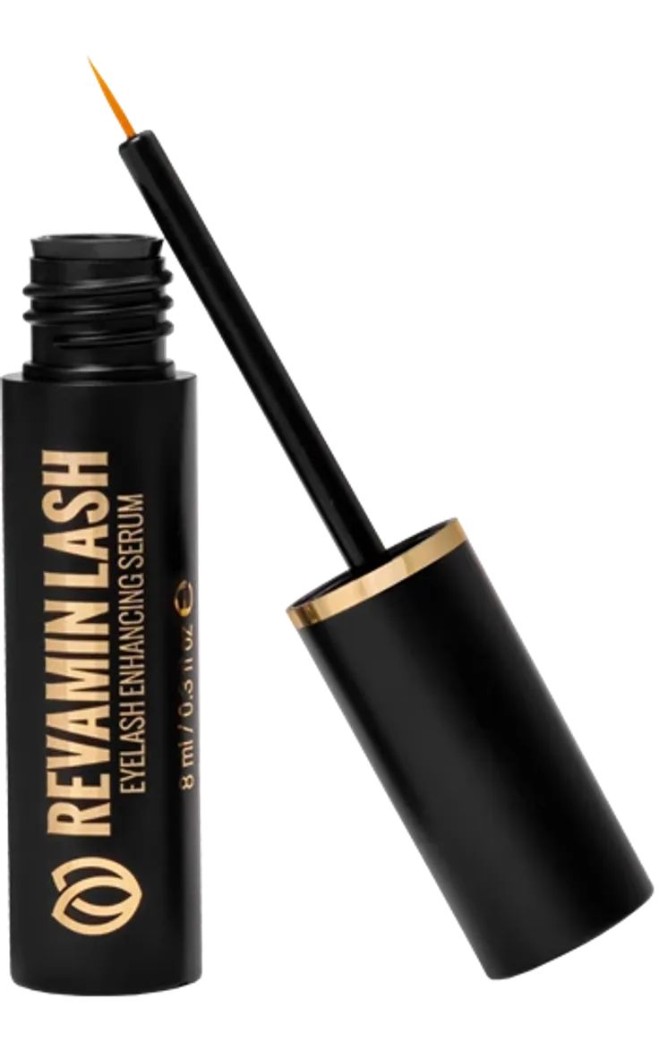 Go for naturally long and thick lashes! Accelerate eyelash g