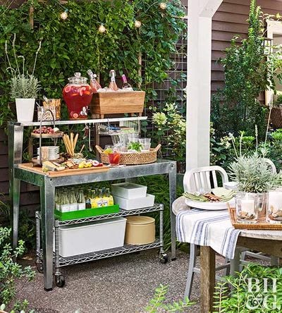 Get organized outside with these potting bench ideas. #organ