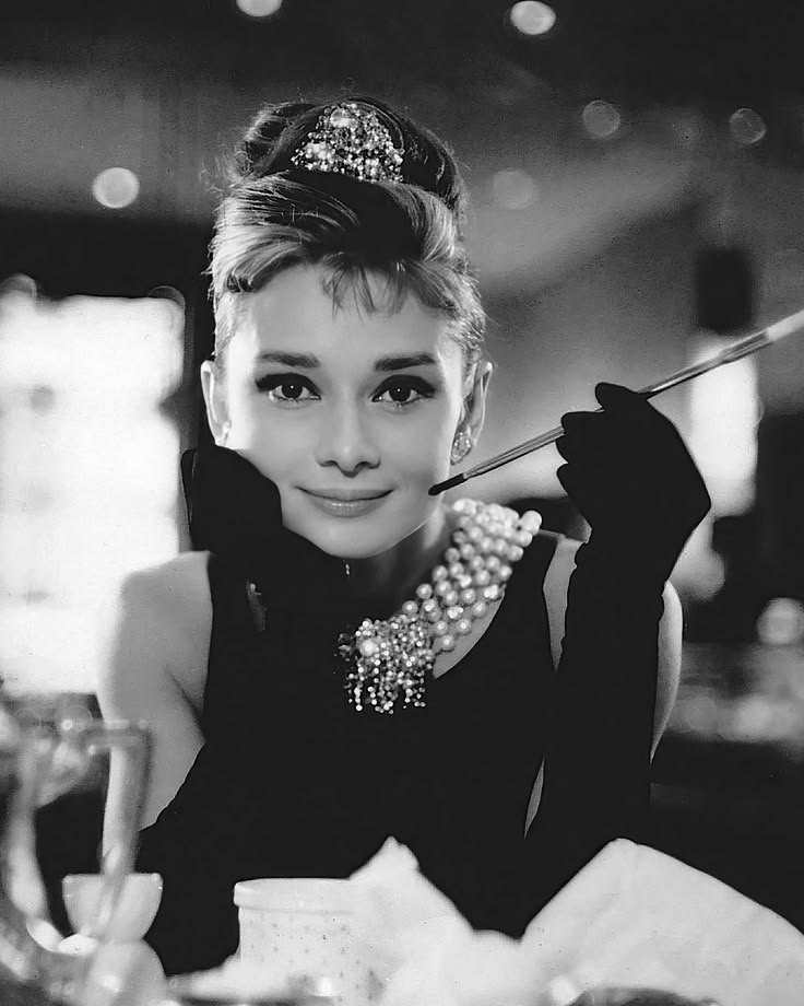 Audrey Hepburn publicity photo for 'Breakfast at Tiffany's' 