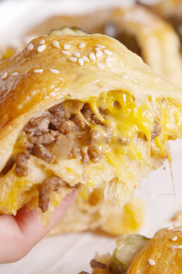 Cheeseburger Crescent Ring | Crescent rolls are here to chan