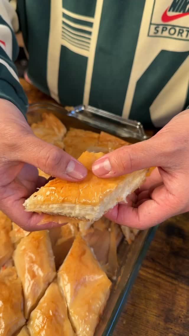 Crab Rangoon “Baklava”
Ingredients
Phyllo Layers
* 2 sleeves