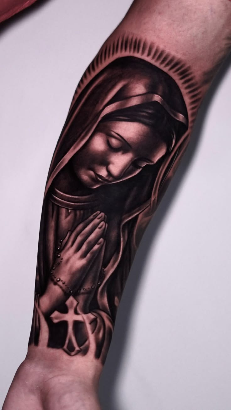 Finish work, ZOOM, iPhone lens   #wip #maria #tattoo