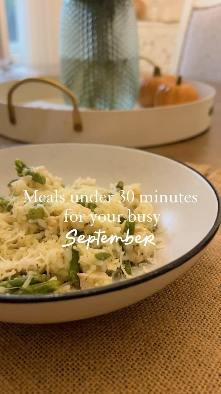 Fall season is busy & as a working mom of 3 meal time can fe