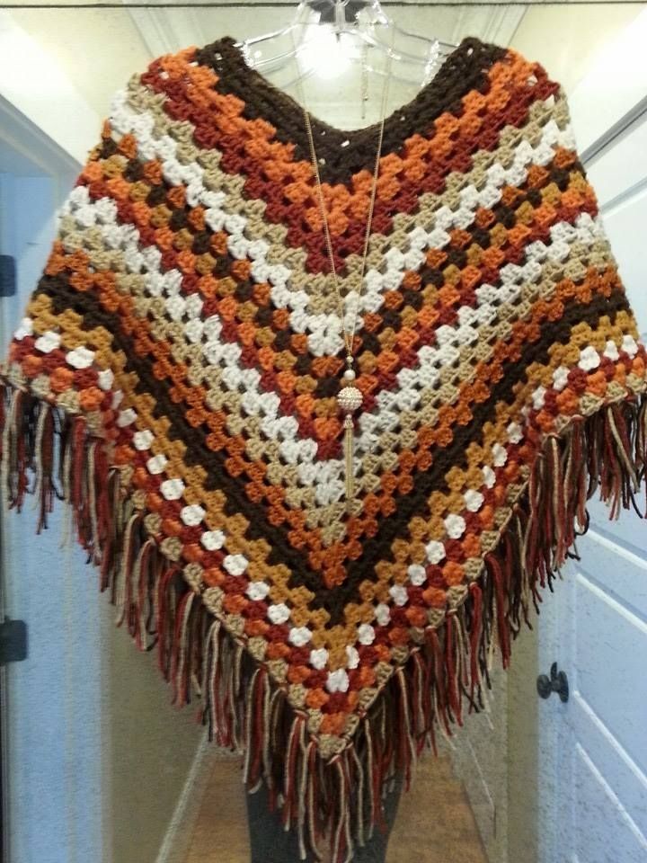 Vtg 70s Hippie Boho crochet granny square fringe poncho swea