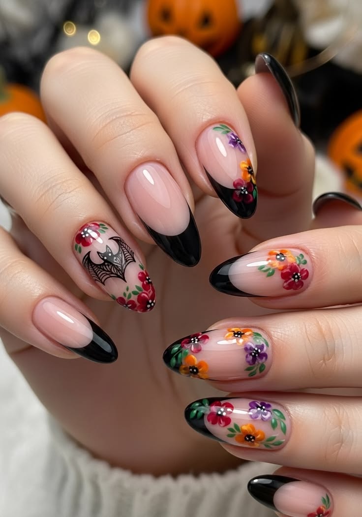 If you like a little scare, try nails with spiders and spide