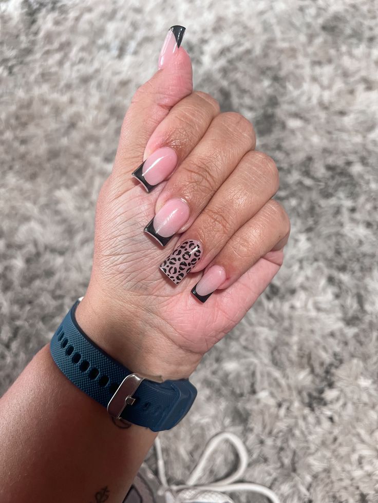 October square nails