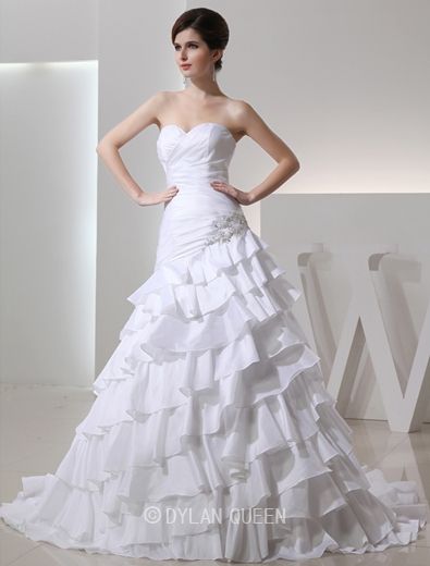 Fashionable A-line Beading Sweetheart Sleeveless Chapel Trai