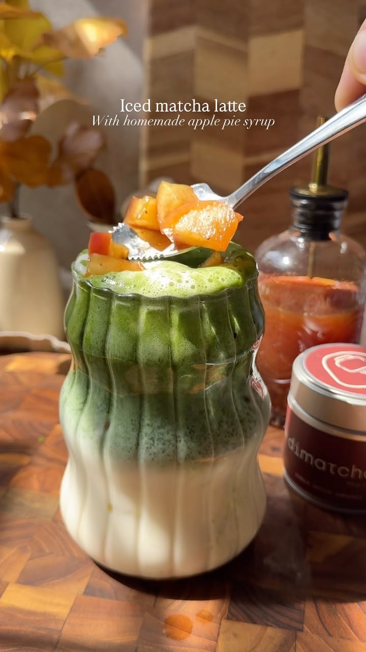 Apple pie matcha with homemade syrup🍎🍂

Ingredients:
4g @dim