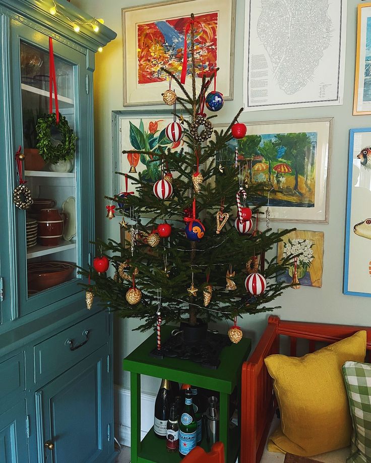 My sweet little Christmas tree! 🎄📯✨